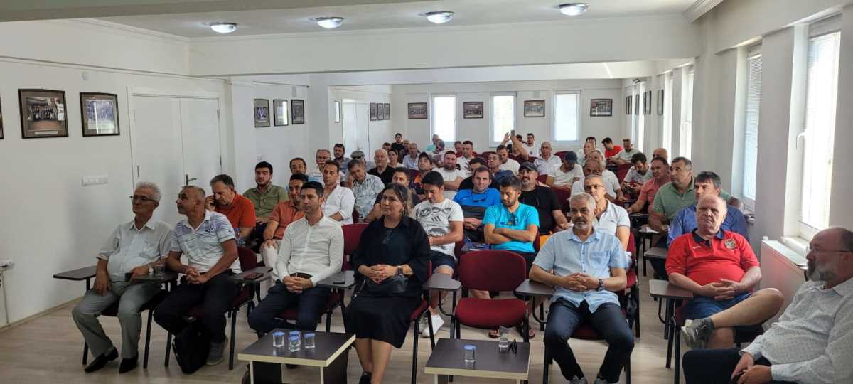 AMATÖR FUTBOLDA YENİ SEZON PLANLAMASI YAPILDI